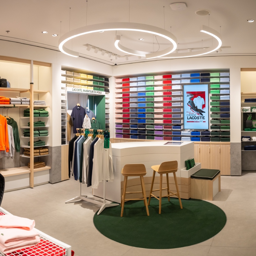 Boutique Lacoste Centre L Avenue 83